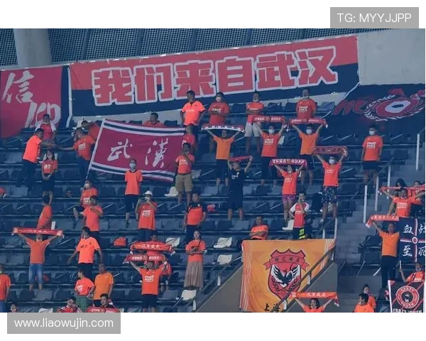 武汉篮球队实力之争引发热议球迷观点交锋不断