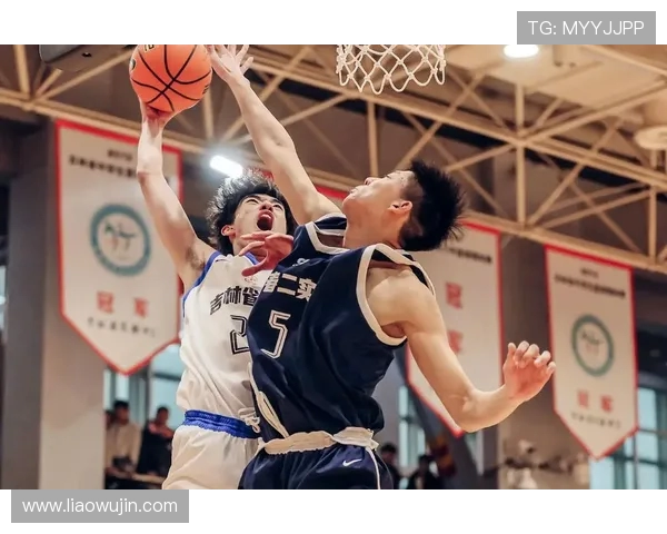 马尚布鲁克斯的篮球传奇之路与他对中国篮球的深远影响